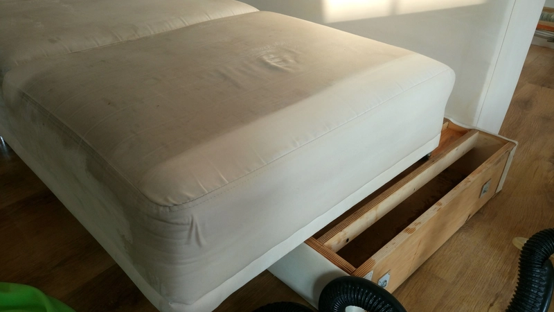 czyszczenie-kanapy-poznan