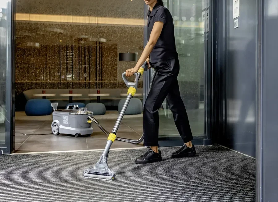 Czyszczenie wykładzin Poznań - pranie wykładzin biurowych dla firm